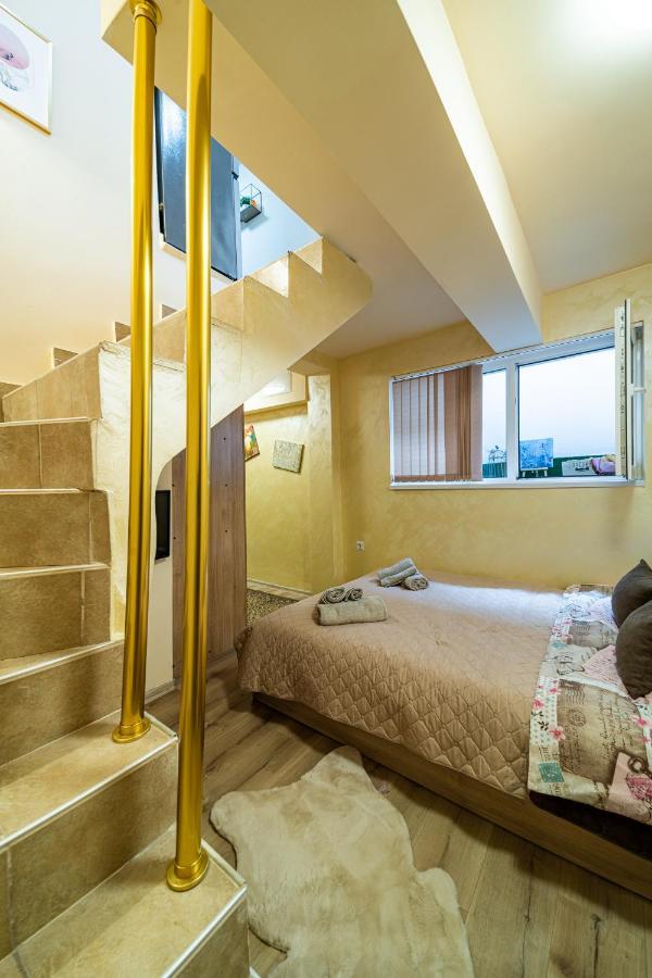 Abstract Apartment Warna Zewnętrze zdjęcie